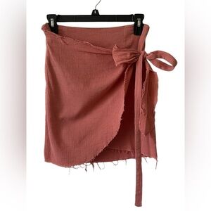 White Fox Frayed Wrap Mini Skirt in Terracotta – Women’s Size Small